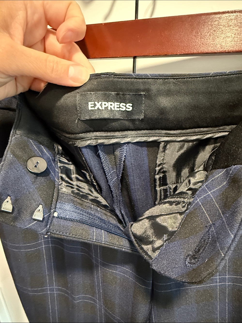 Express Navy and Black Plaid Editor Barely Boot Dress Pants Sz 12 - Picture 4 of 6
